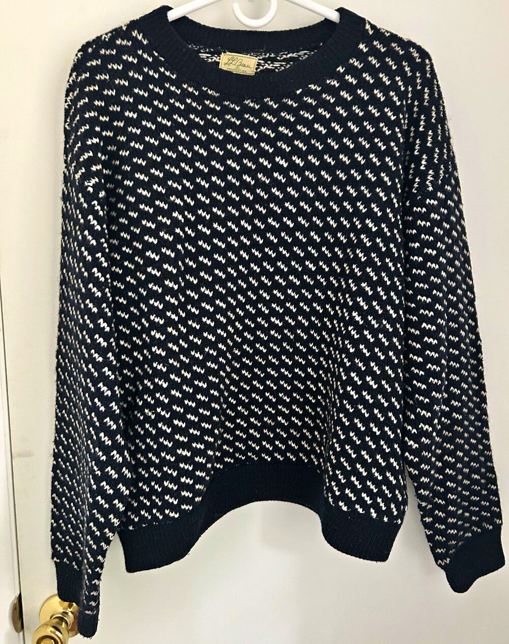 L.L. Bean Vintage Wool Rayon Crewneck Pullover Sweater L Made in Norway